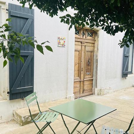 Maison 23 Coursan Bagian luar foto